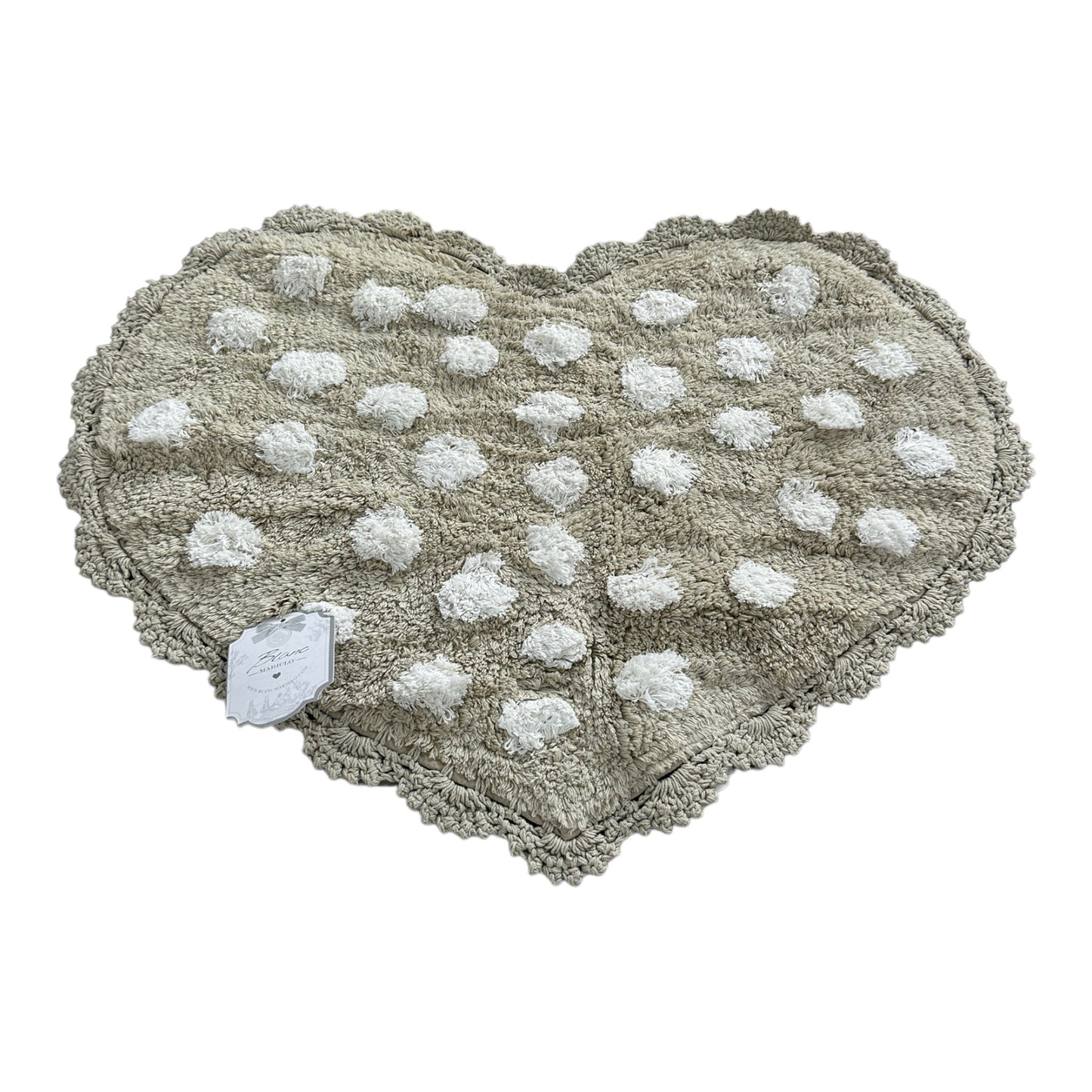 HEART-SHAPED RUG WITH CROCHET